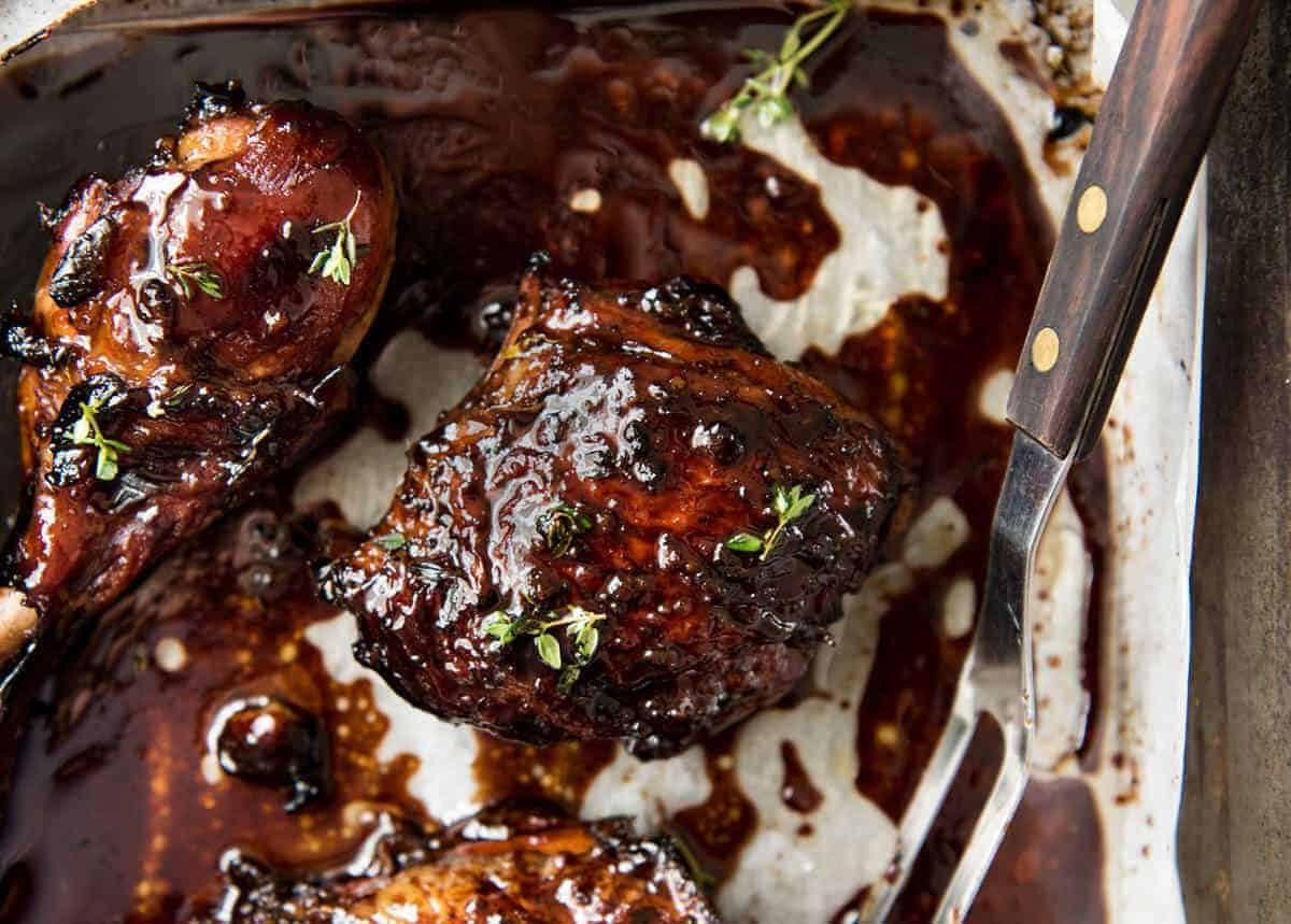 Balsamic vinegar, soy sauce, honey, sugar and garlic is all you need to make this super easy and fast Baked Balsamic Chicken! No marinating required. www.recipetineats.com