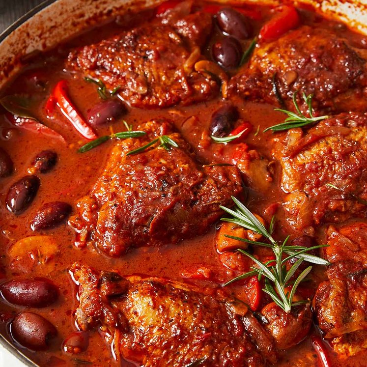 Pan of freshly made Chicken Cacciatore - Pollo Cacciatore